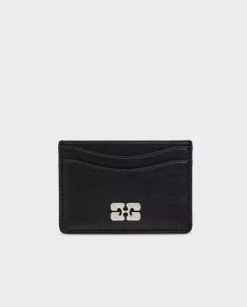 Czarne etui na karty z logo