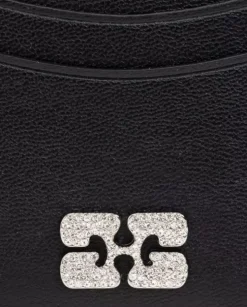 Czarne etui na karty z logo