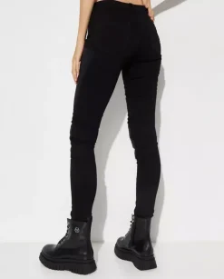 Czarne jeansy z logo