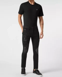 Czarne jeansy z naszywkami Skull&Bones