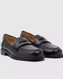 Czarne skórzane loafersy