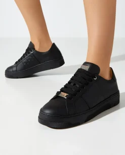 Czarne skórzane sneakersy
