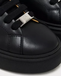 Czarne skórzane sneakersy z logo