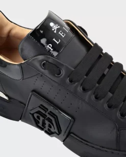 Czarne sneakersy Lo-Top z logo