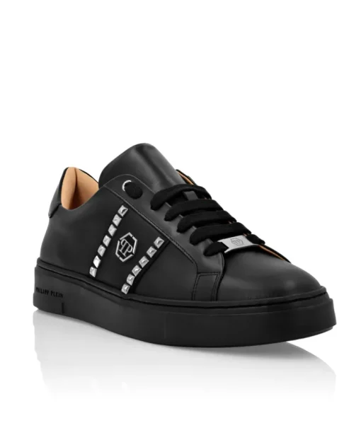 Czarne sneakersy z ćwiekami