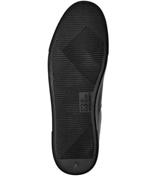 Czarne sneakersy z ćwiekami