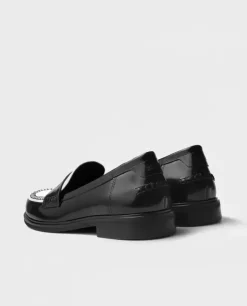 Czarno-białe loafersy ze skóry