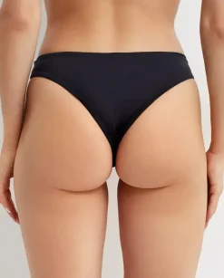 Czarny dół od bikini