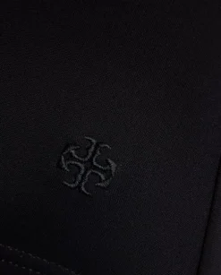 Czarny jednoczęściowy strój kąpielowy