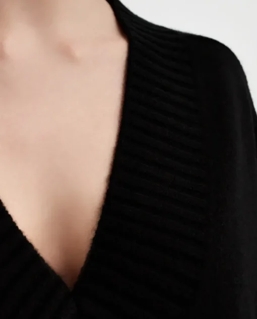 Czarny kaszmirowy sweter