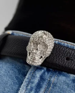 Czarny pasek z biżuteryjną klamrą Skull