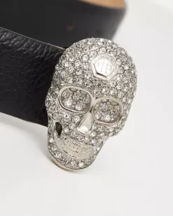 Czarny pasek z biżuteryjną klamrą Skull