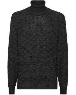 Czarny sweter z golfem