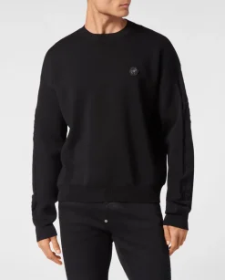 Czarny sweter z logo