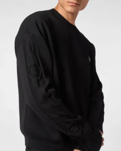 Czarny sweter z logo