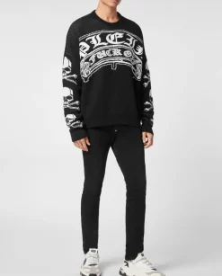 Czarny sweter z printem