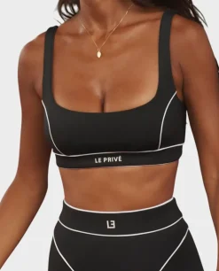 Czarny top z przeszyciami Luxe Leisure