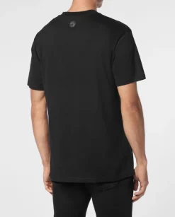 Czarny T-shirt z aplikacją