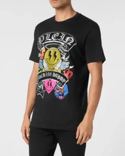 Czarny t-shirt z dużym zdobieniem z kryształów