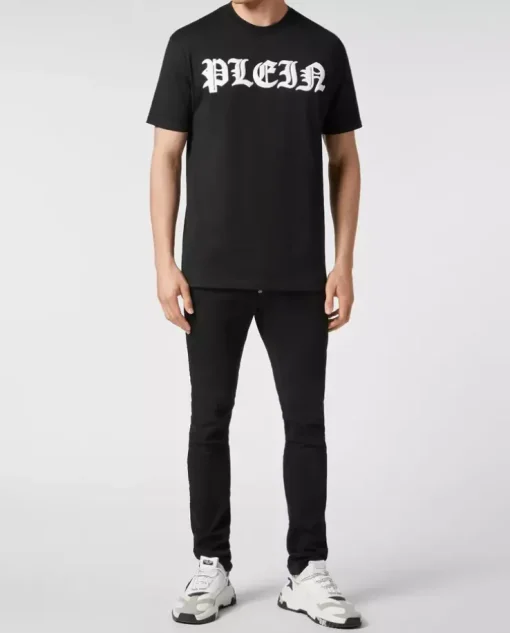 Czarny t-shirt z gotyckim logo