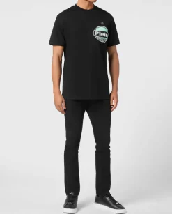 Czarny t-shirt z haftem