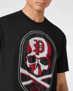 Czarny T-shirt z motywem czaszki