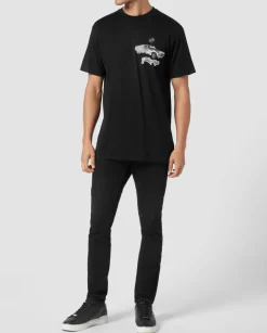 Czarny t-shirt z nadrukiem i okrągłym dekoltem