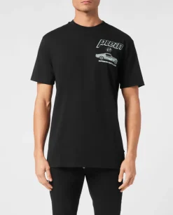 Czarny t-shirt z nadrukiem samochodu