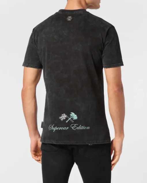 Czarny t-shirt z nadrukiem