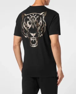 Czarny t-shirt z ozdobnym printem