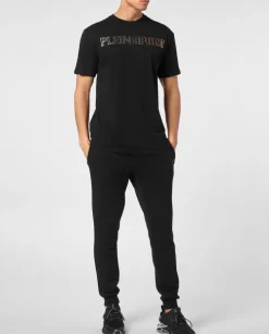 Czarny t-shirt z ozdobnym printem
