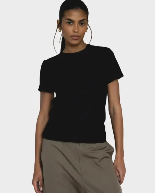 Czarny t-shirt z wiskozy Basic