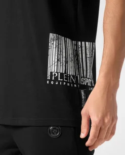 Czarny t-shirt ze stójką
