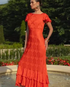 Czerwona sukienka z falbanami Como