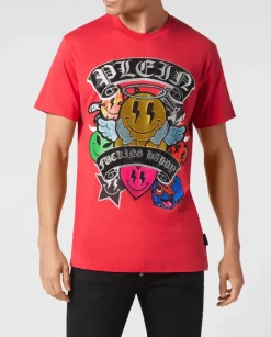 Czerwony t-shirt z dużym zdobieniem z kryształów