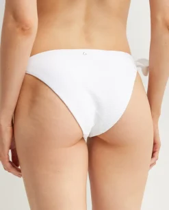 Dół od bikini z kwiatową aplikacją