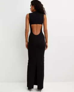 Dopasowana sukienka maxi