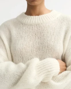 Dzianinowy sweter z okrągłym dekoltem