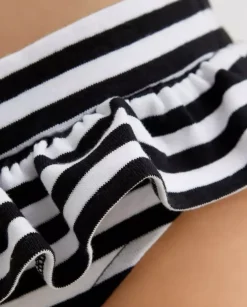 Figi w paski z falbanką