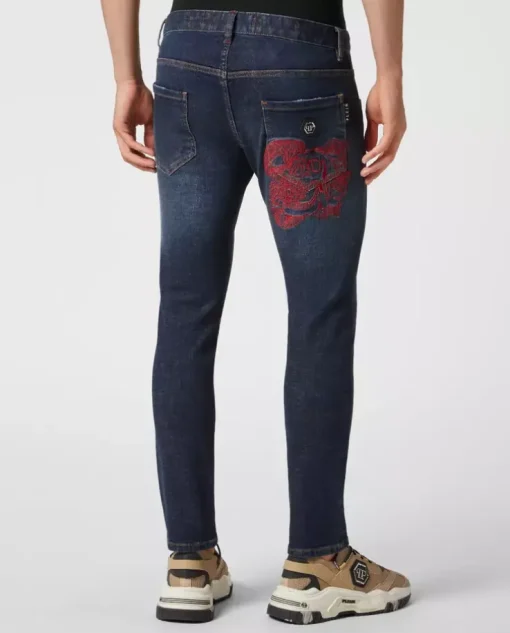 Granatowe jeansy z haftem Skull Skinny Fit