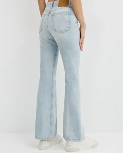 Janoniebieskie jeansy Flora Asian Fit