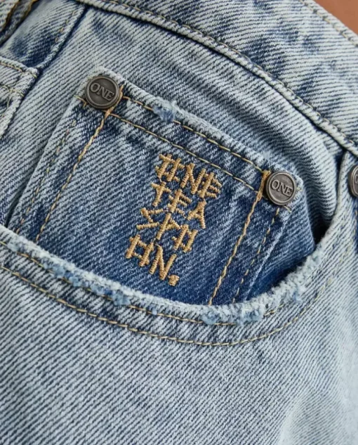 Jeansy ze średnim stanem
