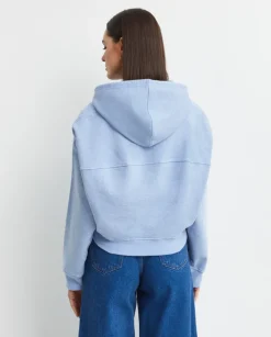 Niebieska bluza z kapturem