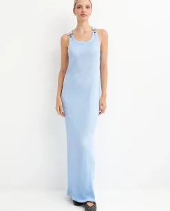 Niebieska sukienka maxi
