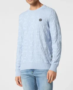 Niebieski sweter z monogramem