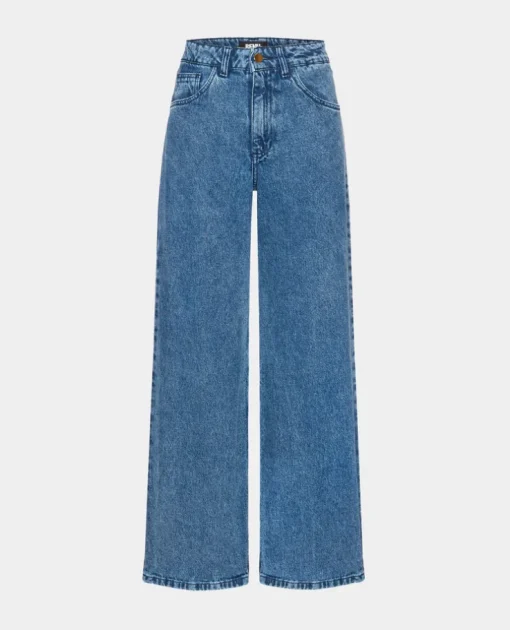 Niebieskie jeansy loose fit