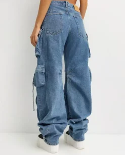 Niebieskie jeansy z kieszeniami cargo Fern