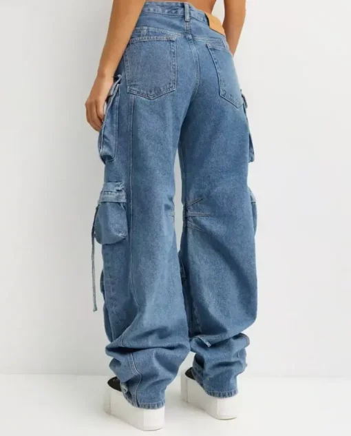 Niebieskie jeansy z kieszeniami cargo Fern