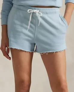 Niebieskie shorty dresowe