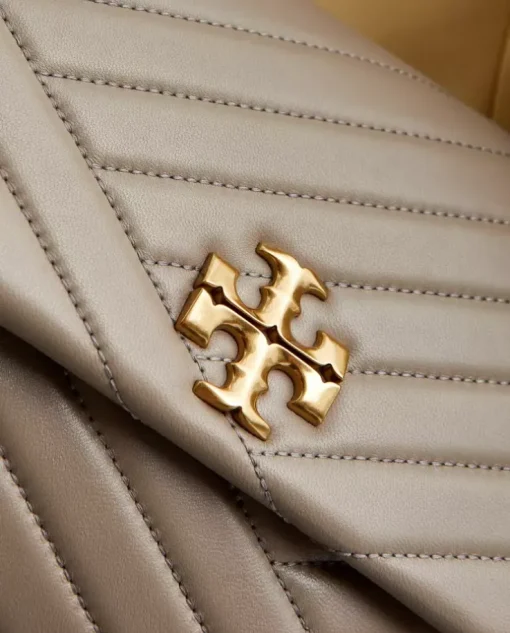 Pikowana szara torebka Kira Chevron